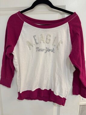 American Eagle Outfitters White & Magenta Raglan New York Sweatshirt